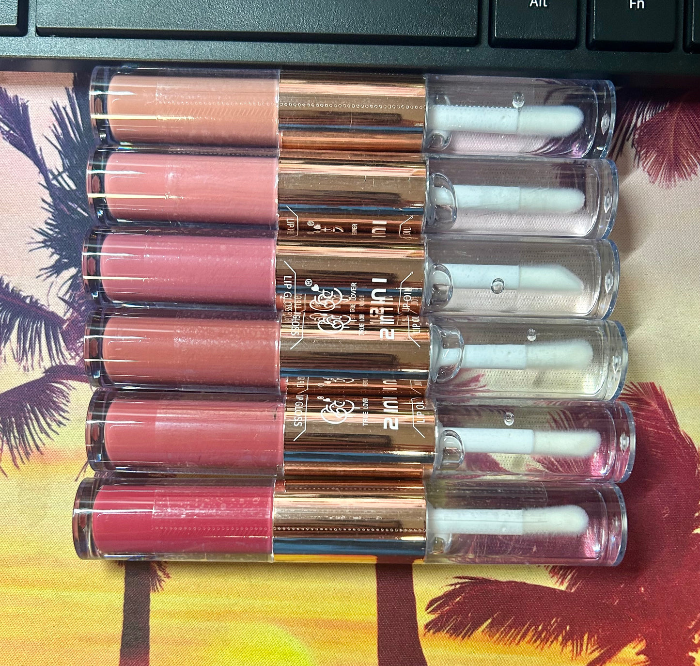 Lip Gloss & Lip Oil