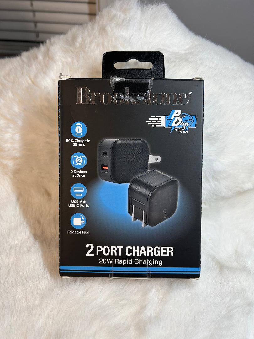 Brookstone 2 Port Rapid Charging Cube